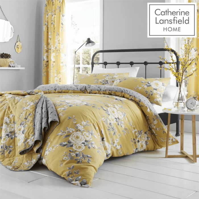 Catherine Lansfield Canterbury Duvet Set Ochre Yellow