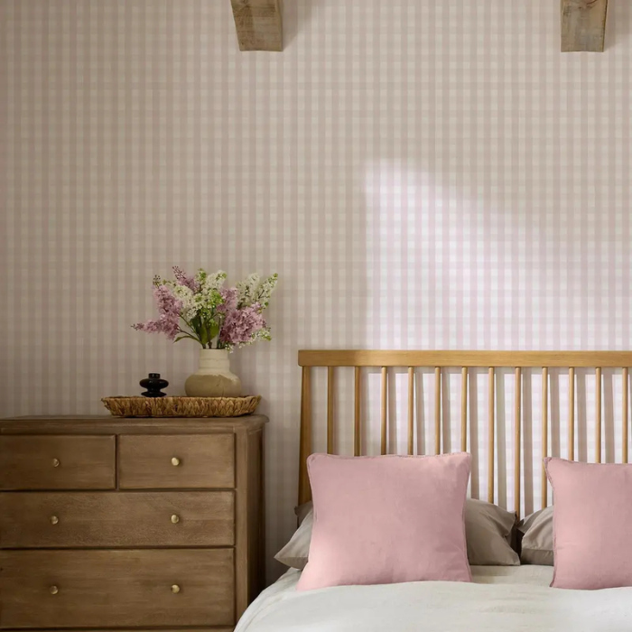 Pink gingham wallpaper